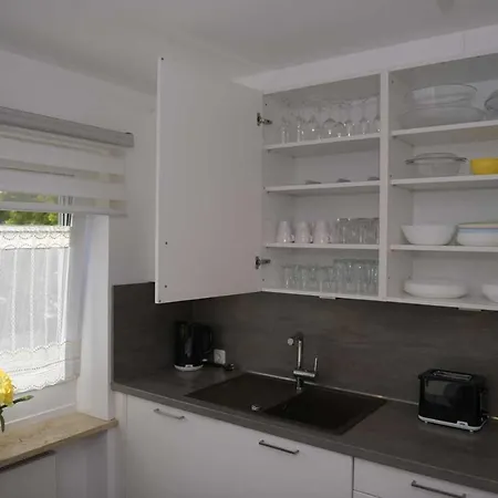 Helle, Ruhige, Moderne Wohnung, 5 Min Zu Fa Grob Lägenhet *