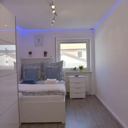 Helle, Ruhige, Moderne Wohnung, 5 Min Zu Fa Grob